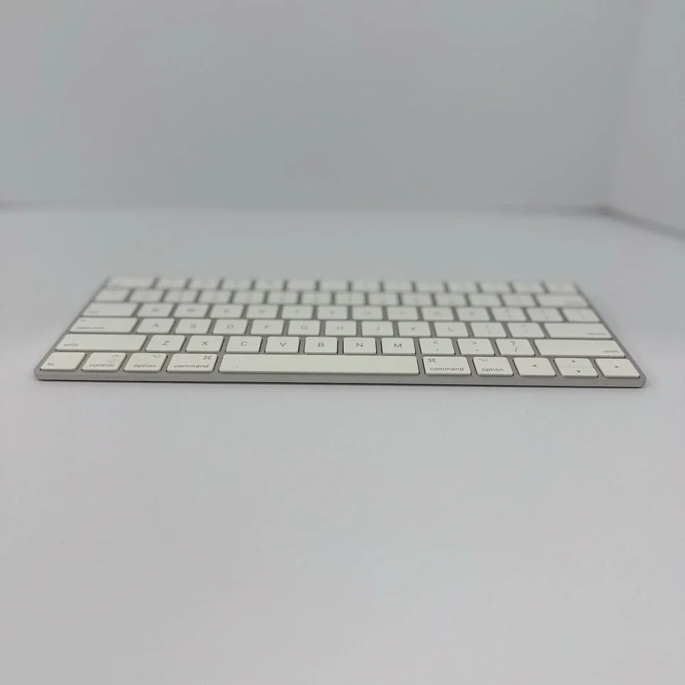 Apple A1644 Magic Keyboard Rechargeable Wireless Bluetooth No Cable UNTESTED